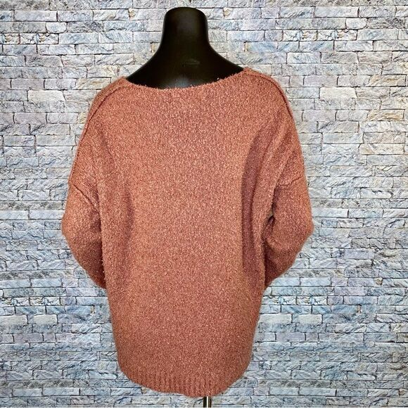 Willow & Wind Fluffy V Neck Sweater Women's Size Large - Picture 3 of 6